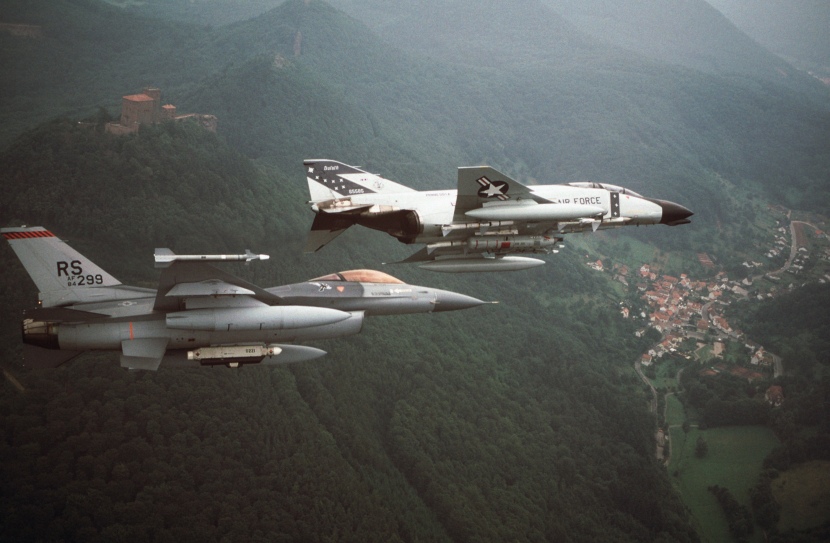 F-16C_86th_TFW_F-4D_148th_FG_in_flight_over_Germany_1987