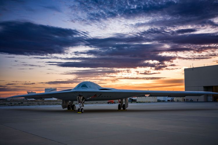 B-2 vs B-21: What's the difference between the USAF's old and new
